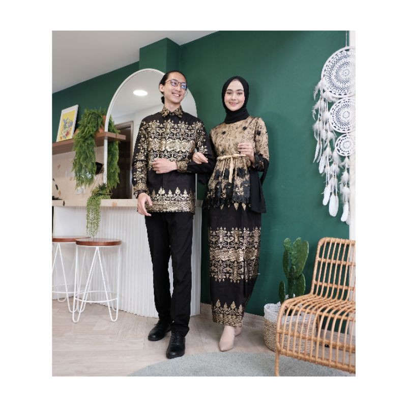 SET COUPLE BATIK PRADA GENDHIS HITAM (KEMEJA BATIK, ROK SPAN BATIK, KEBAYA GENDIS FREE SLENDANG)