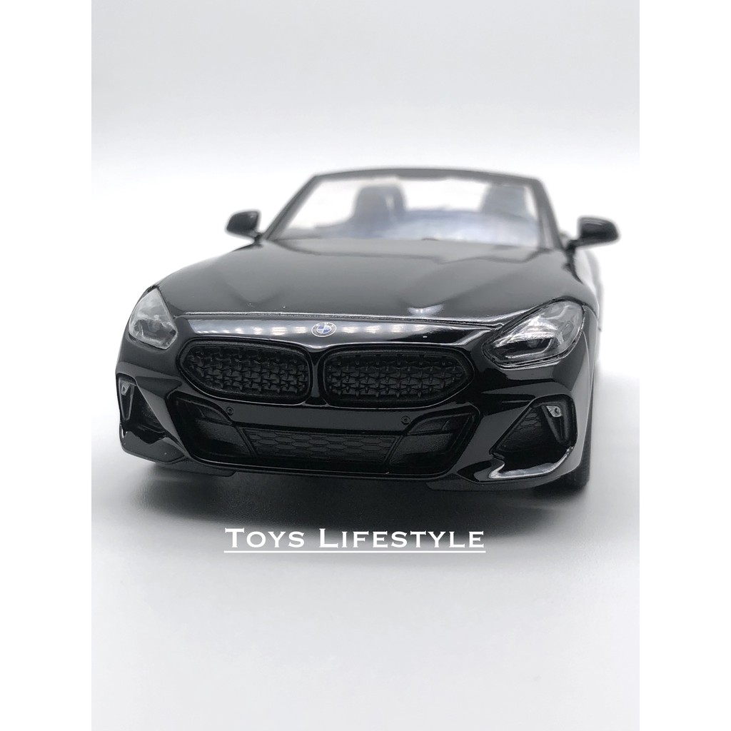 Kinsmart Diecast - BMW Z4 Open Top Skala 1:36 (Hitam)