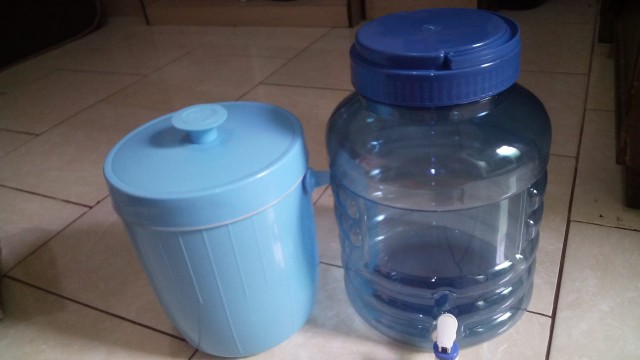 Paket Galon 10 L Dan Rice Bucket 8.5