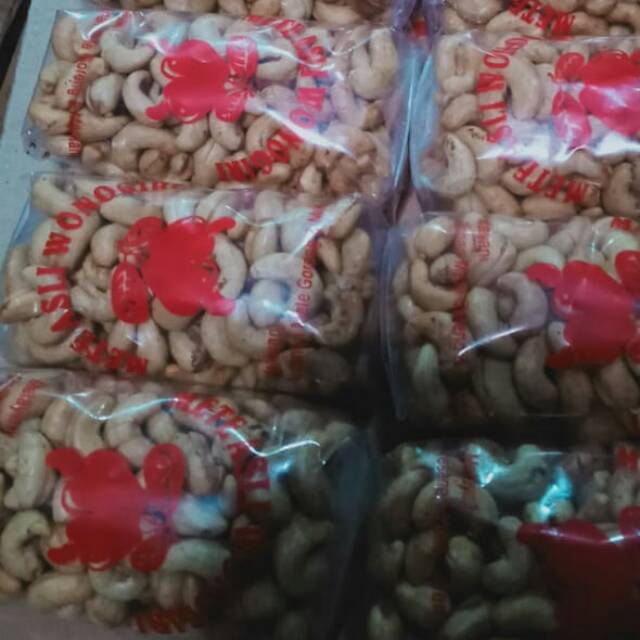 

Kacang mede asli wonogiri @250gr/pcs