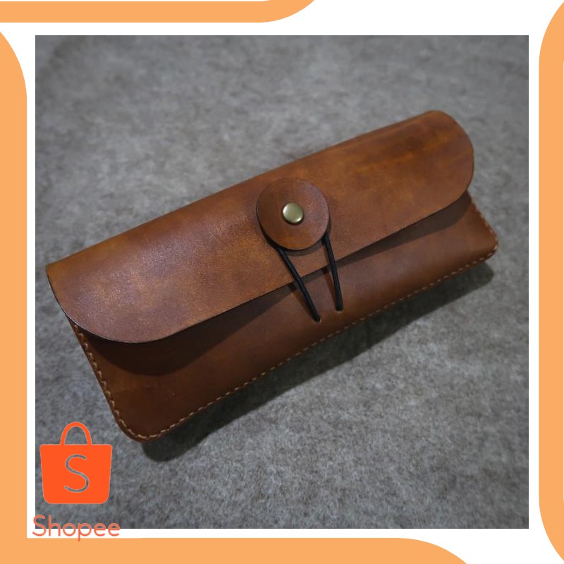 

Unik last stok Tempat Pensil Kulit / Leather Pen Case (With Elastic Cord) 1 Limited