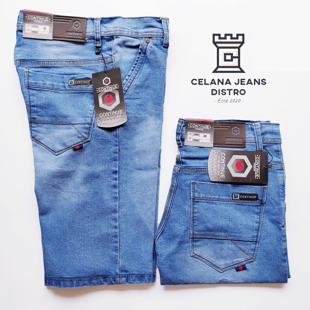 Celana Jeans Pendek Biru Muda Pria Distro Continue