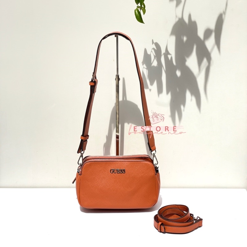 New Castle Zip Top crossbody Bag