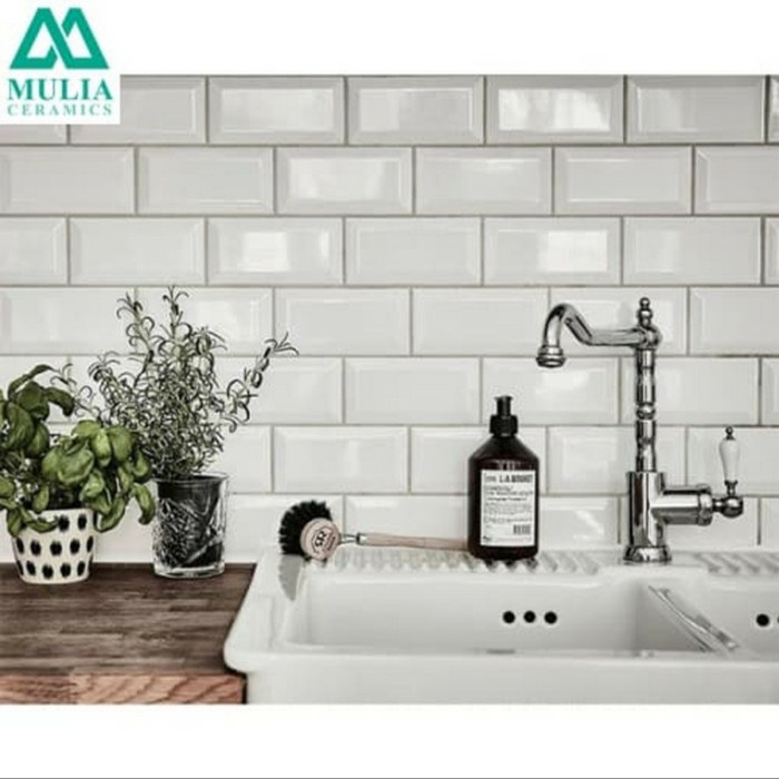 Keramik Mulia Putih Bevel (10x20 / 7.5x15 / 10x30) - 10x30