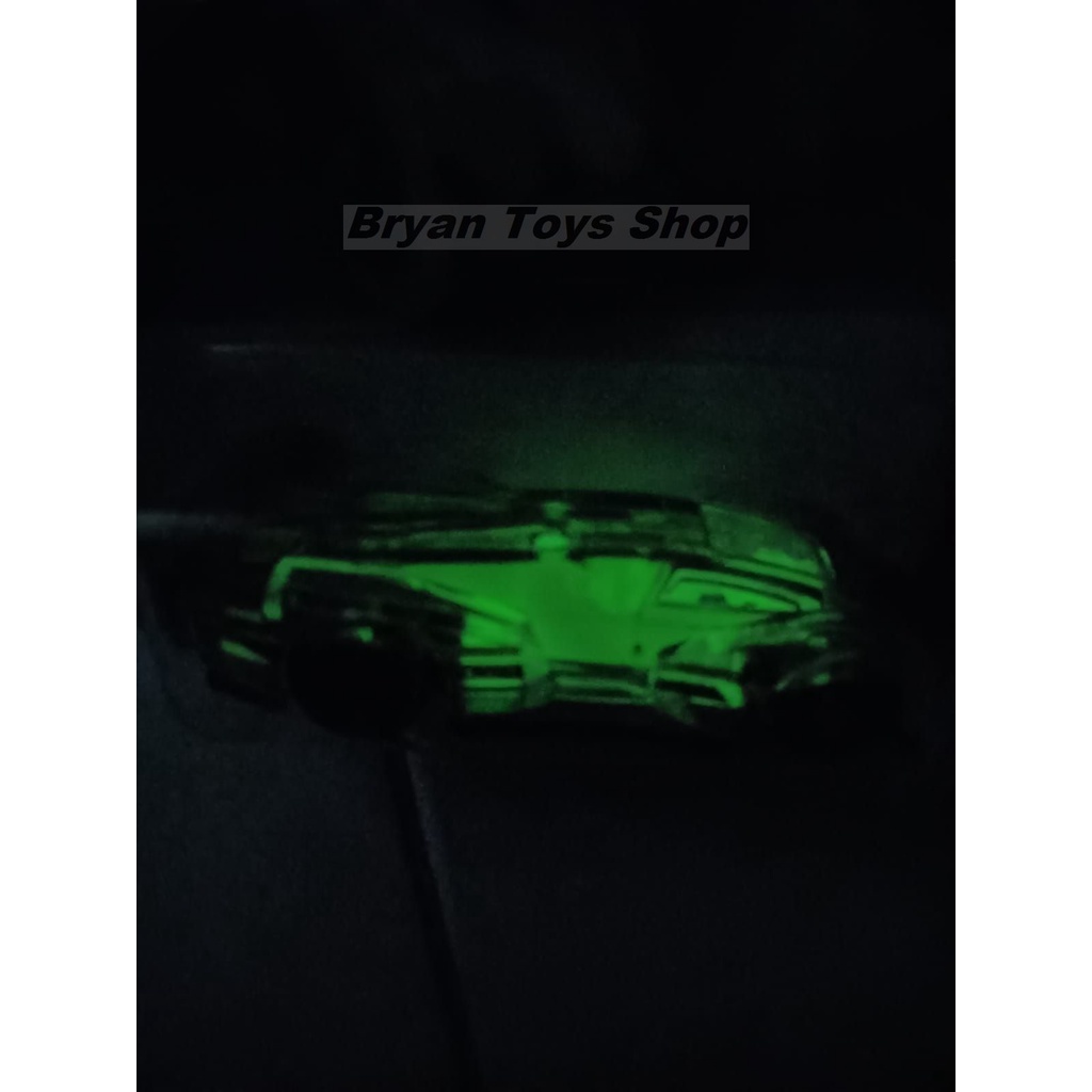 Hot Wheels Electrack Hijau Glow In The Dark