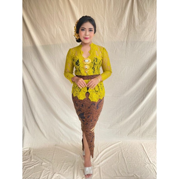 Kebaya Bali By Ani Kamen Jadi Batik Span dan Oby