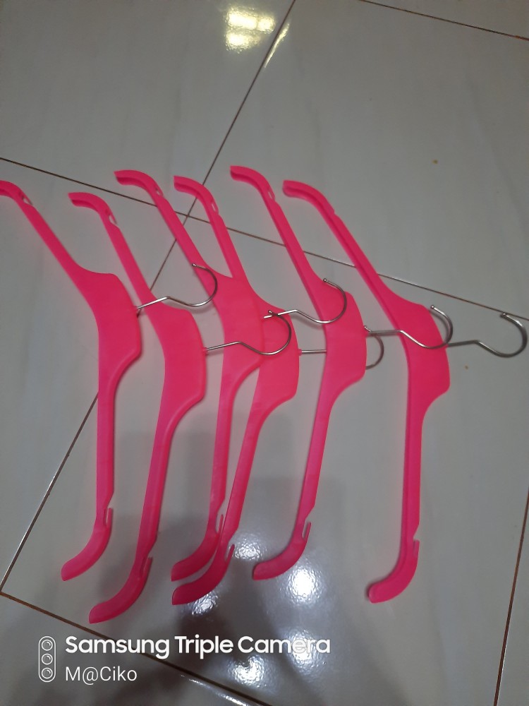 Hanger 282 Pink 1pcs