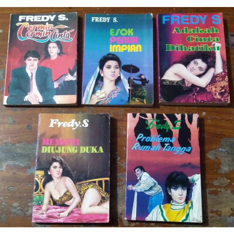 Paket Hemat Novel Dewasa. (Fredy S.)