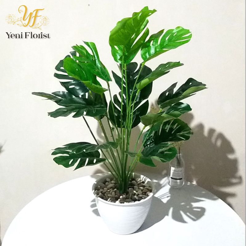 Daun monstera besar 18 cabang dan pot kayu / bunga hias / bunga artificial/ bunga plastik / bunga pa