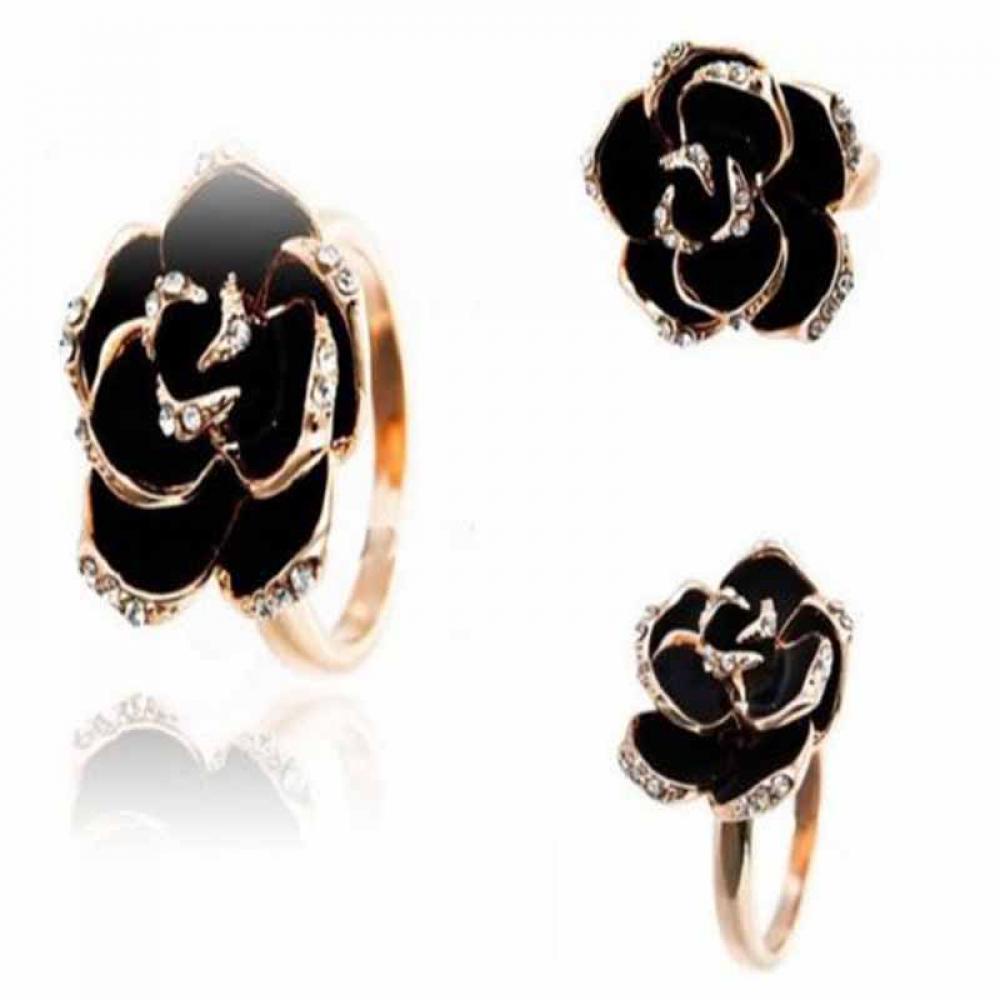 Cincin Desain Bunga Mawar Kristal Warna Hitam Emas Dapat Disesuaikan Untuk Wanita