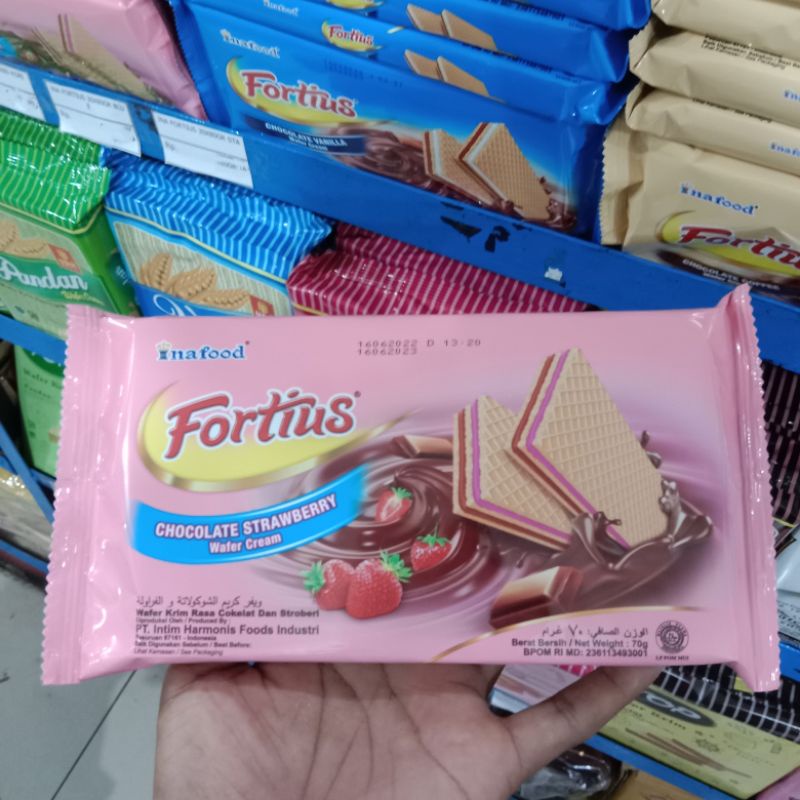 

Yummer l Snack camilan Fortius chocolate strawberry