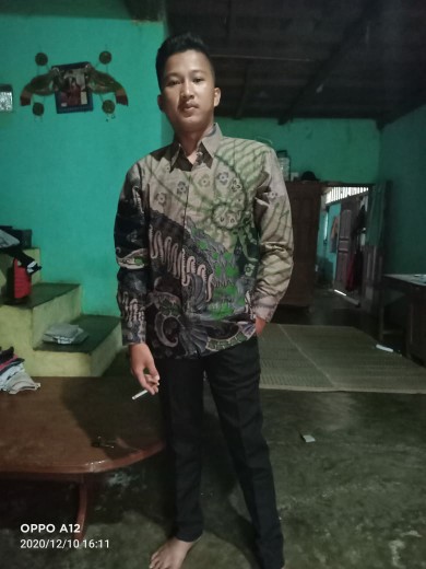 Atasan Batik Pria Lengan Panjang Hanung By Kanaya