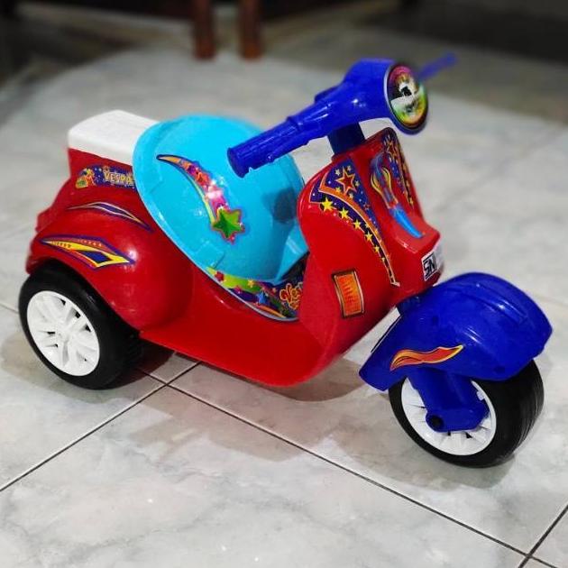 DIECAST MAINAN ANAK MOTOR PESPA FREE HELM ORIGINAL