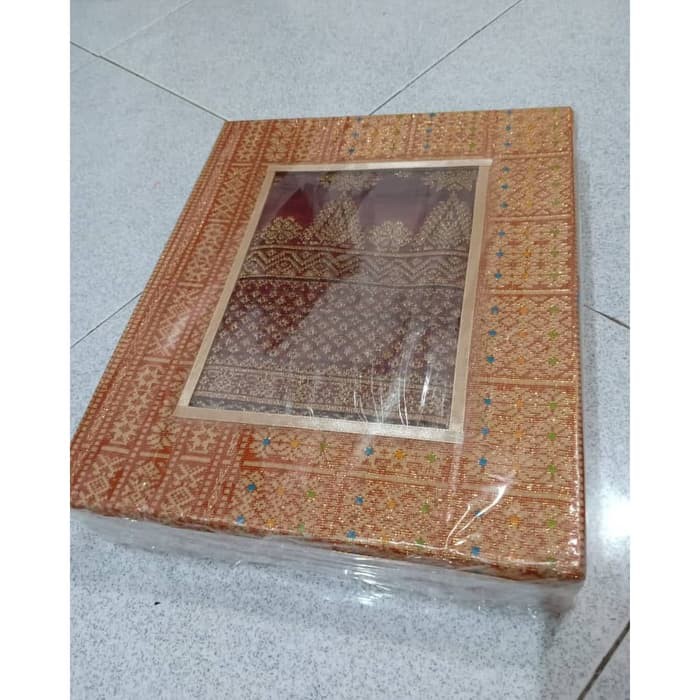 

Kotak Songket | Persegi