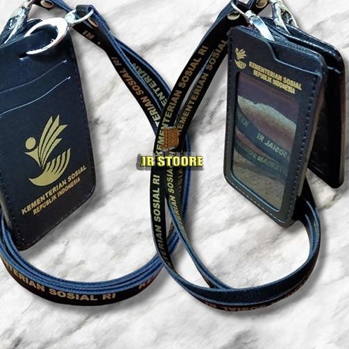 

Tempat Id Card KEMENSOS RI Gantung Kalung / Id Card Holder Kemensos RI Kulit / Name Tag Holder kemensos ri kulit