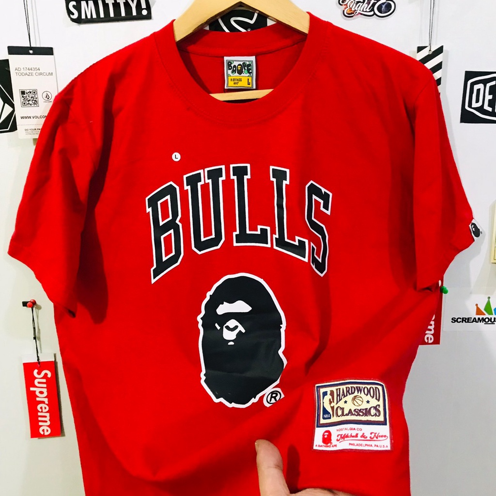 T SHIRT Merah BAPE X BULLS  Winter Big Size ORIGINAL COTTON REAKTIF 24s (USA) BAP01PE1