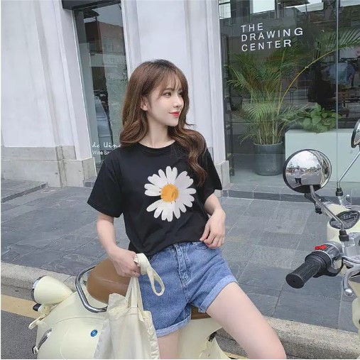 iseven p TSHIRT SUNNY