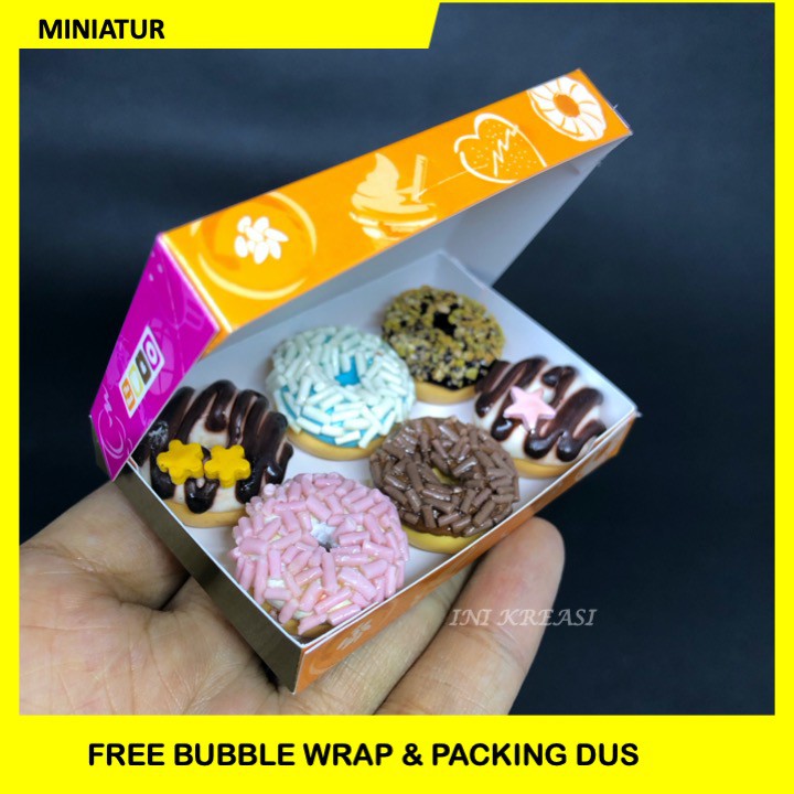 MAGNET MINIATUR TEMPELAN KULKAS DUS DUNKIN DONUT & ISI 6PC DONUT CLAY