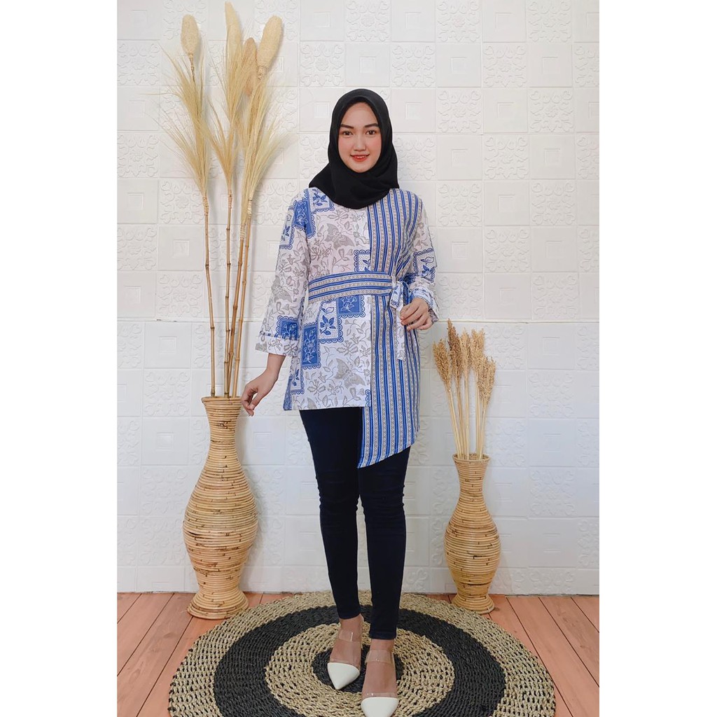 tey-17 Batik wanita ASJ SA HRB026 Kenongo Kemeja Tosca Pendek / Batik Usman-Kupu kotak biru
