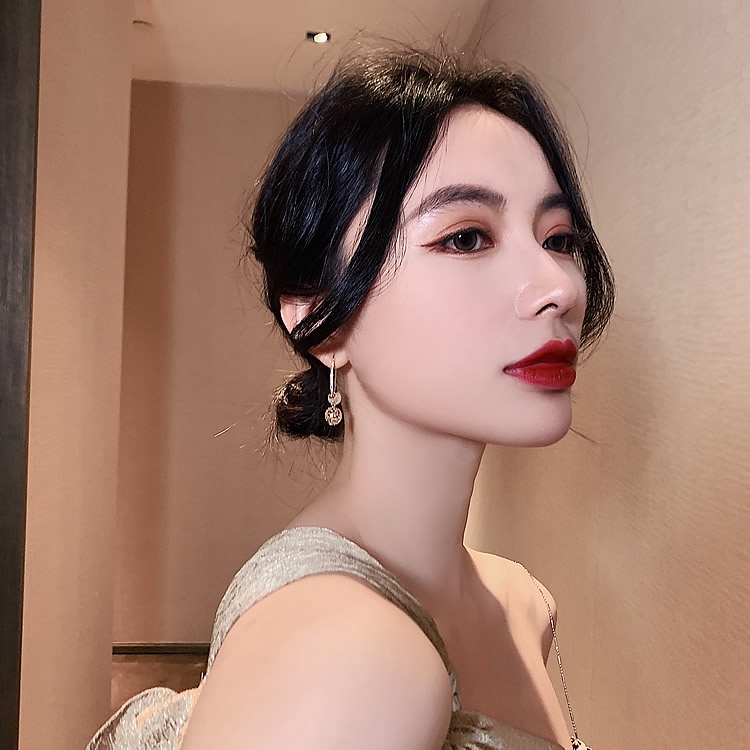 Anting Mutiara Kait Berlian Berkilau Motif Bulat lady's elegant vintage Korea