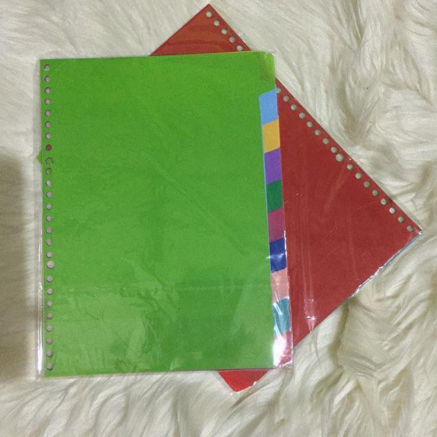 

PEMBATAS BINDER B5