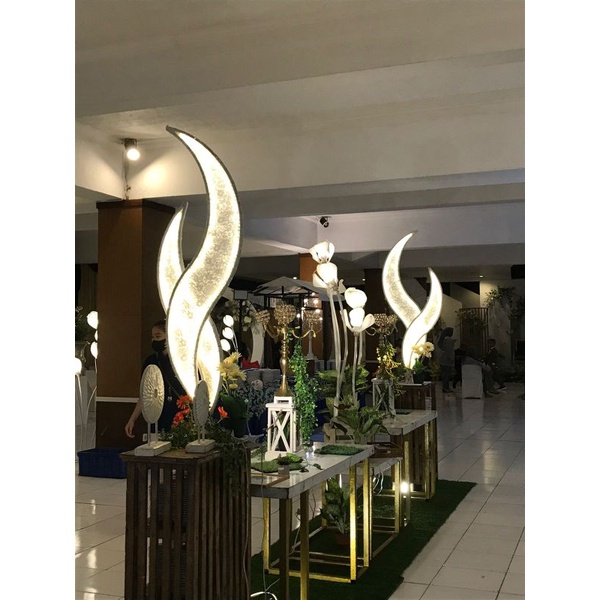 Standing lampu dekorasi pelaminan