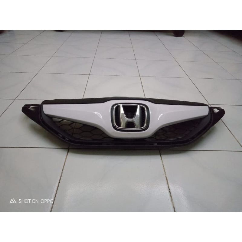Gril Honda Brio Th 2012-2015 Original