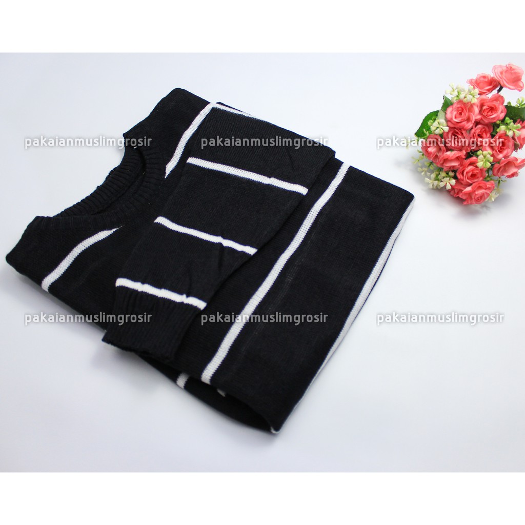 Atasan Rajut Sweater Rajut Knit Zia Adeline-Hitam  - Putih