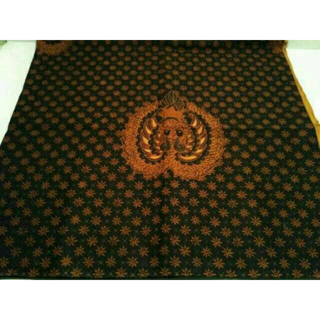 Kain batik motif truntum garuda ( kain cabut )