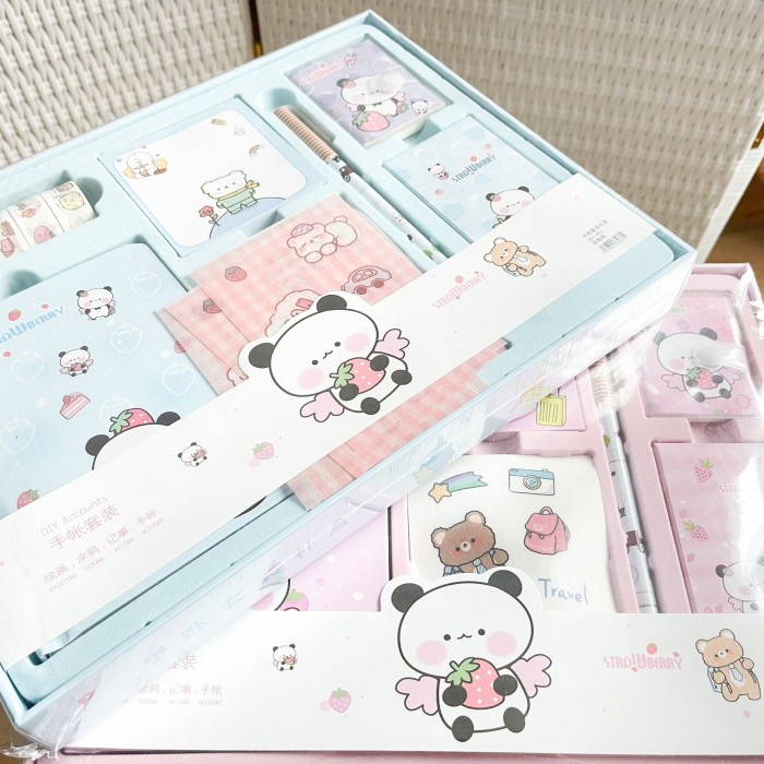 

Aman Paket Jurnal 1 Set 7 Pcs Paket Buku Tulis Kado Hadiah Unik Bagus