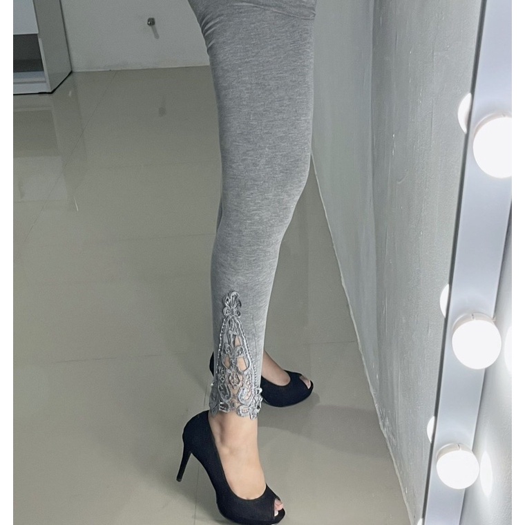 Legging Renda Brukat Motif Timbul Wanita Jumbo Panjang