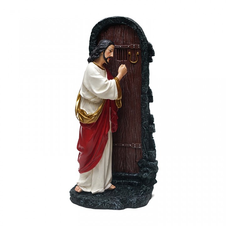 Patung Tuhan Yesus Mengetuk Pintu