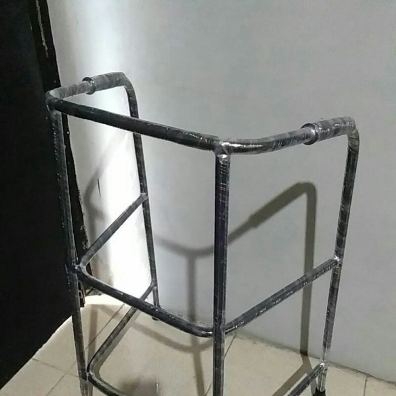Walker alat bantu jalan sol karet murni (Jaminan Mutu baik) / COD /Walker Lansia/walker murah/