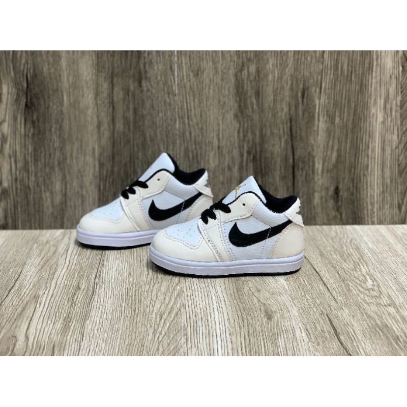 Sepatu Anak Laki dan Sepatu Sneakers Anak Perempuan Jordan Kids Sepatu Anak Laki Laki 10 Tahun Sepatu Anak Sneakers Laki Laki Perempuan Nike Jordan low Grade Original