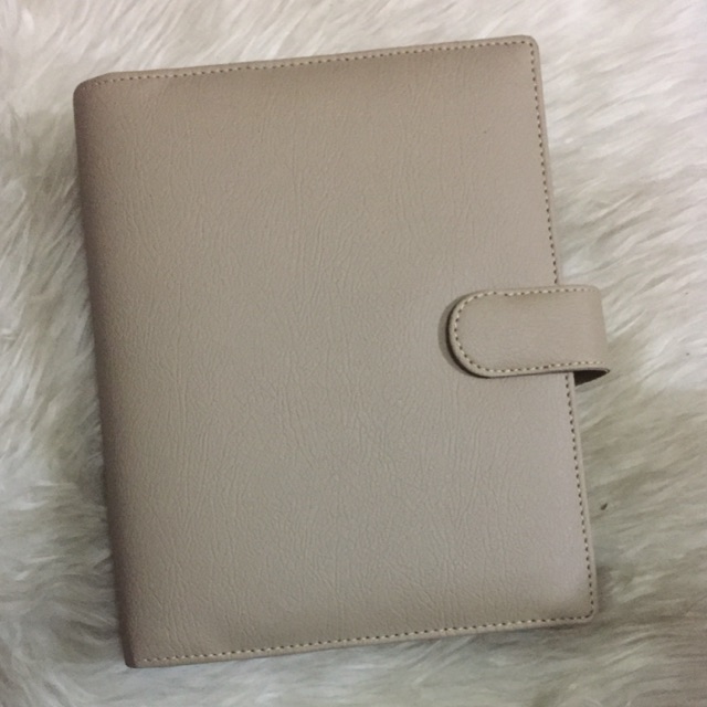

Binder Kulit Polos Cream 26 Ring READY