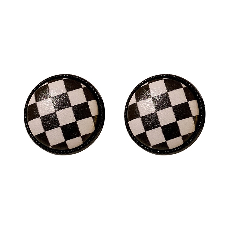 Anting Tusuk Motif Papan Catur Geometri Warna Hitam Putih Untuk Wanita