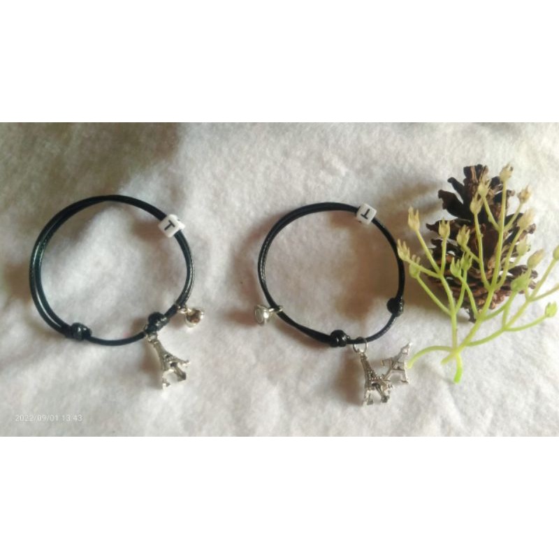 (COD) GELANG COUPLE MAGNET INISIAL NAMA +HURUF +LIONTIN PARIS