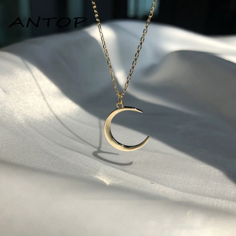 Kalung Rantai Klavikula Pendek Liontin Bulan Gaya Korea Untuk Wanita ANTOP