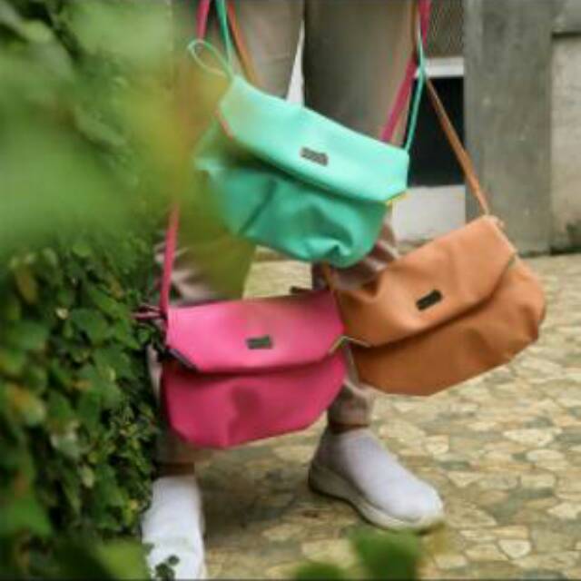 Tas selempang wanita celsi rumah warna terbaru