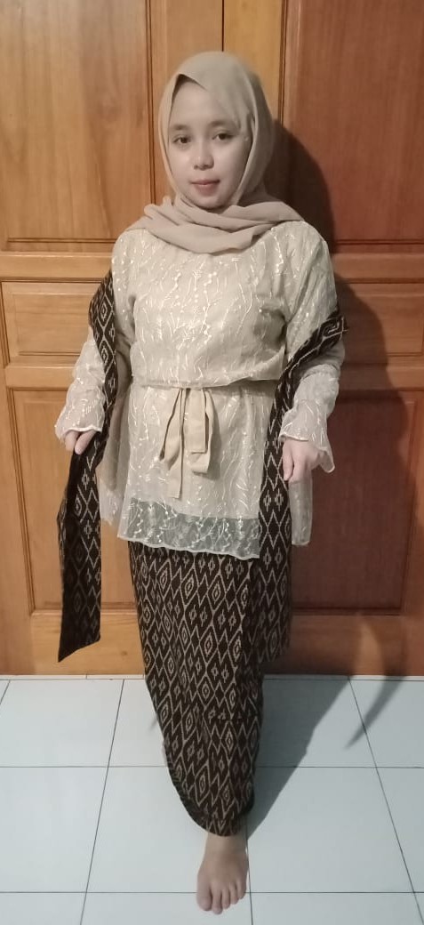 Maura Couple - Sania Ruffle Batik Couple Ori Ndoro Jowi Dnt Garansi Termurah Shopee Kebaya Wisuda