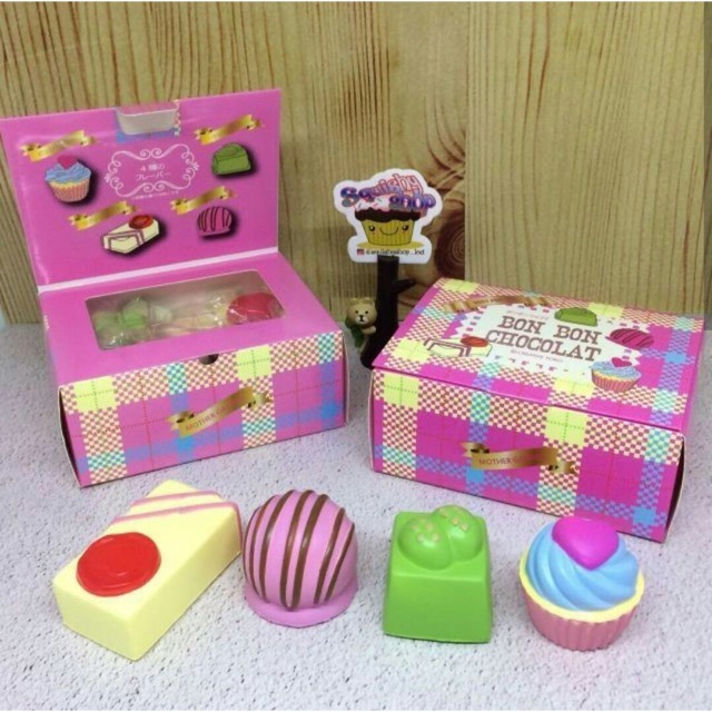 

BON BON CHOCOLATE - PINK BOX by Mother Garden/Creative Yoko