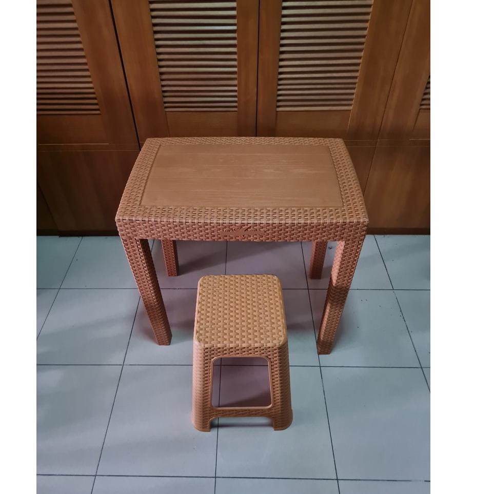 [KODE X9639] MEJA MOTIF ROTAN - Meja Plastik Besar / Meja Tamu / Meja Kafe Teras Taman