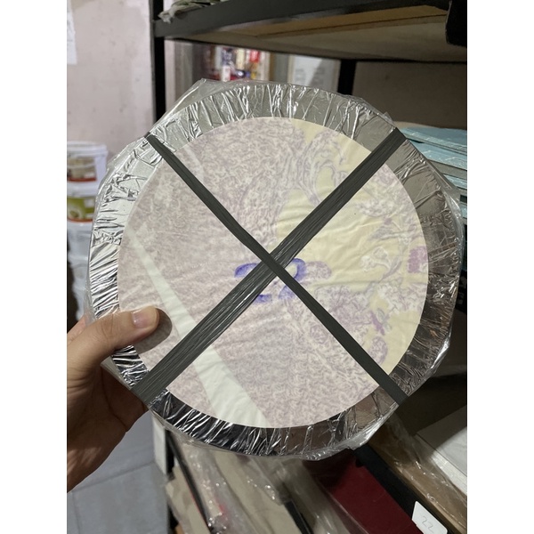 

Tatakan Alas Kue Bulat ukuran 22 1 lusin