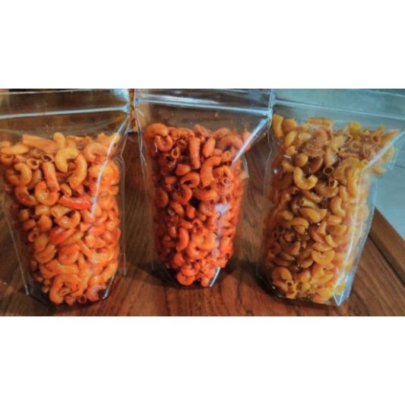 

MAKARONI VARIAN RASA ORIGINAL PEDAS DAN BALADO