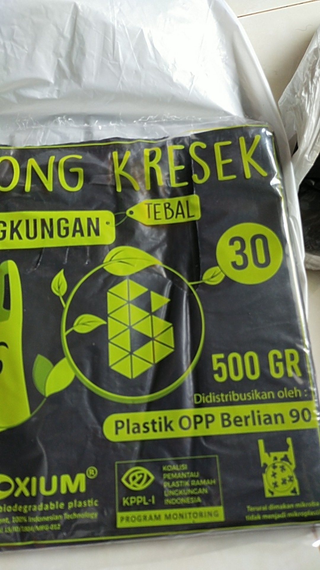 Kantong Plastik Kresek Hitam Tebal Lebar 30 Cm Oxium Ramah Lingkungan