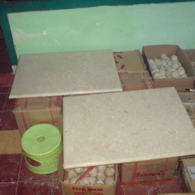 Daun meja kotak marmer Tulungagung