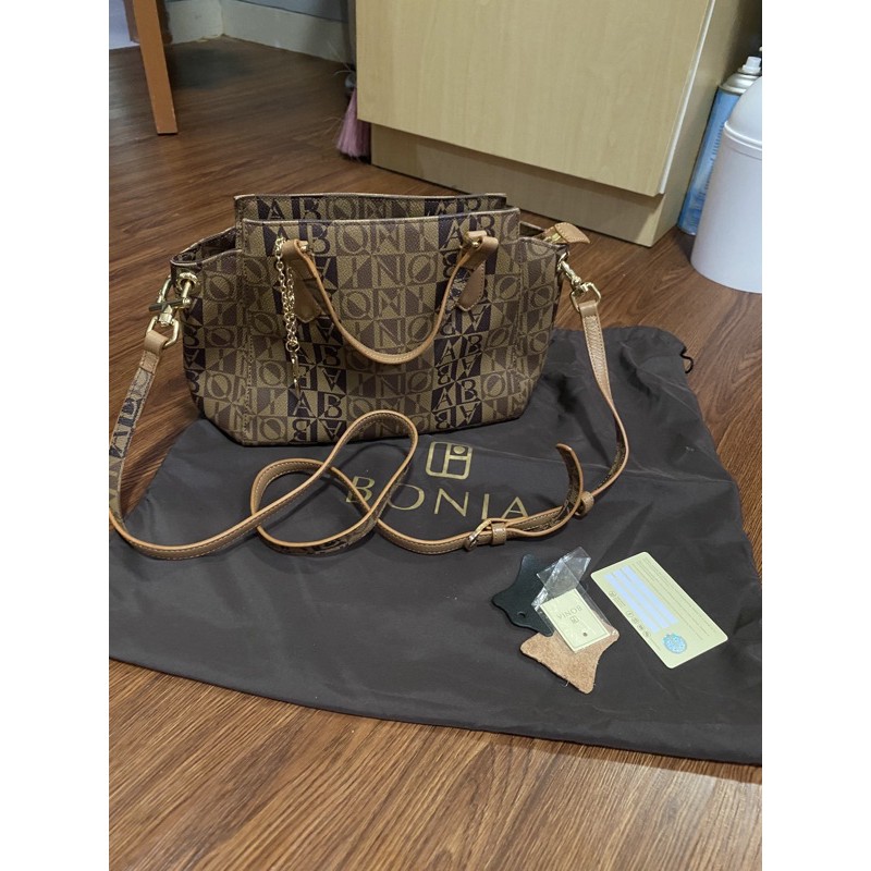 preloved selempang bonia original