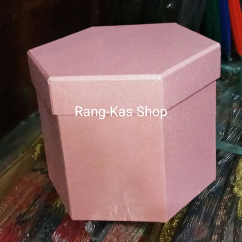 

Giftbox kotak kado Segienam ∅14x12x11 cm