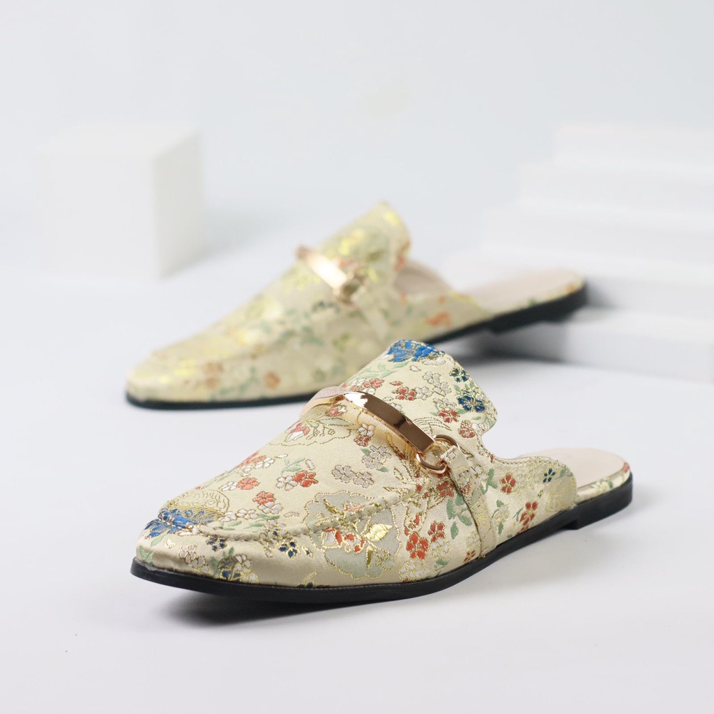 [7.7 Boombastis Sale⚡] - SEPATU WANITA CKS493 CK FLOWER SLIP ON WITH ACCENT PREMIUM IMPORT