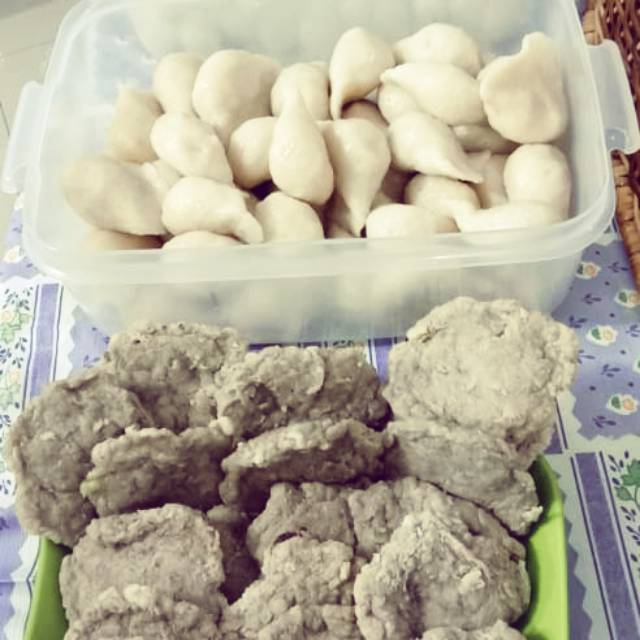 

Pempek Kulit Ikan Tenggiri